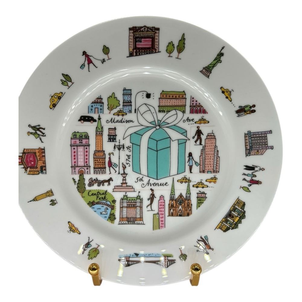 Tiffany & Co. Urban Design White Dinnerware Set - Picture 2 of 14